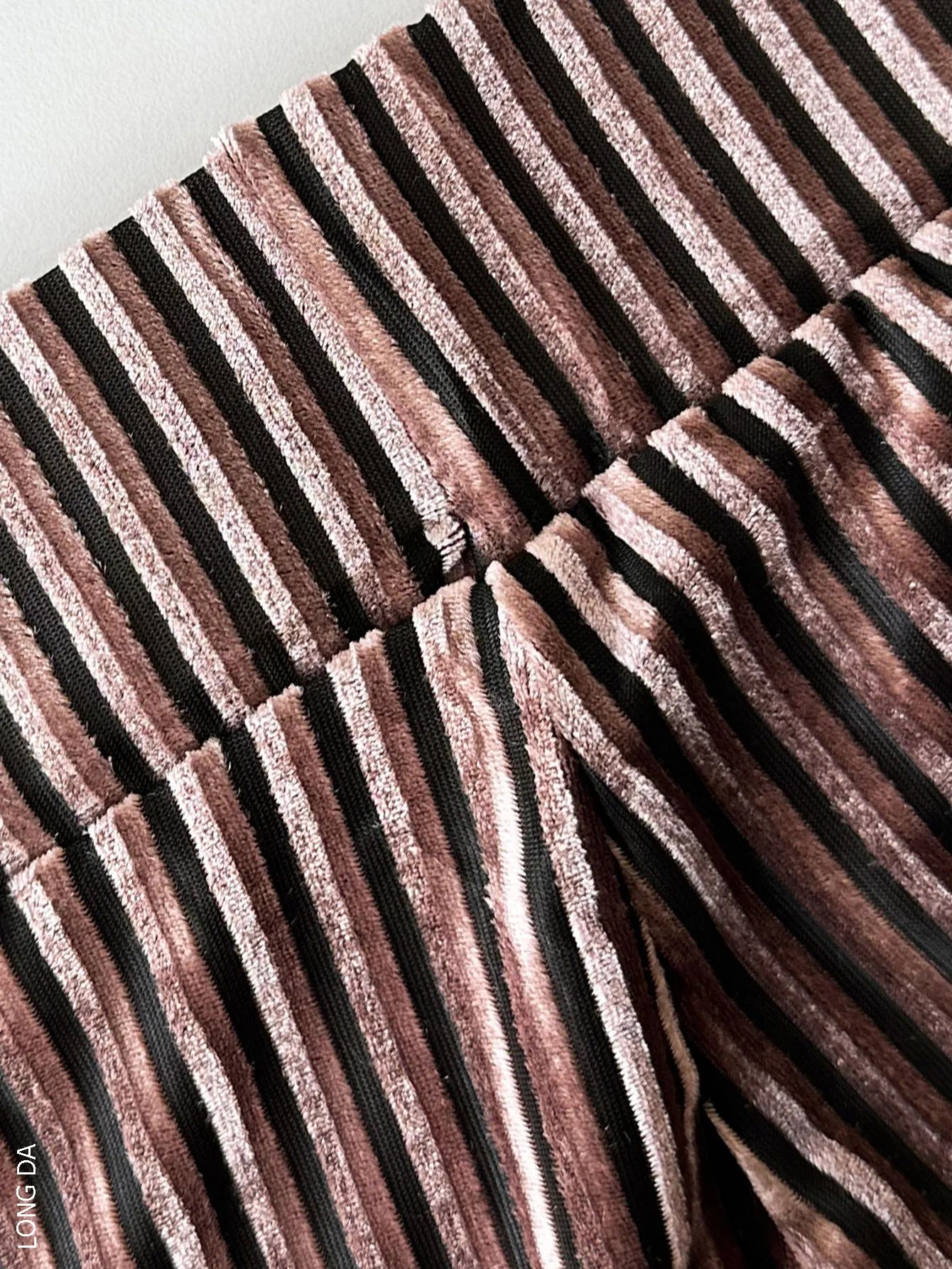 AD2511 1877